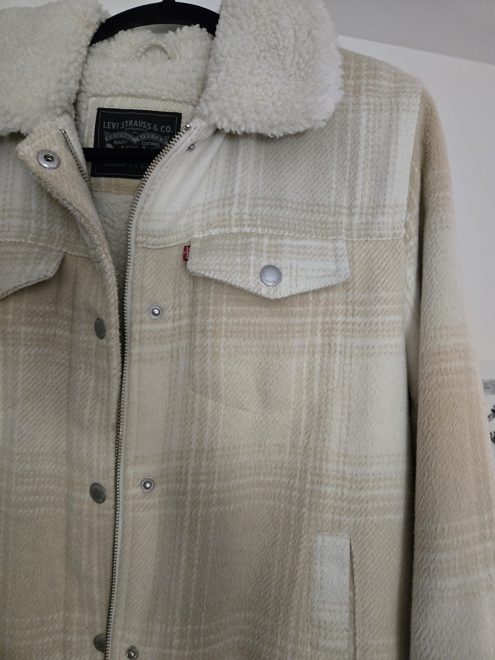 Levi's Cream Plaid Sherpa Jacket - Picture 3 of 5